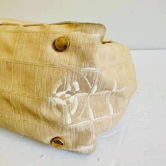 AUTHENTIC CHANEL TRAVEL LIGNE NYLON CARAMEL TOTE VINTAGE MADE IN ITALY - Picture 8 of 11
